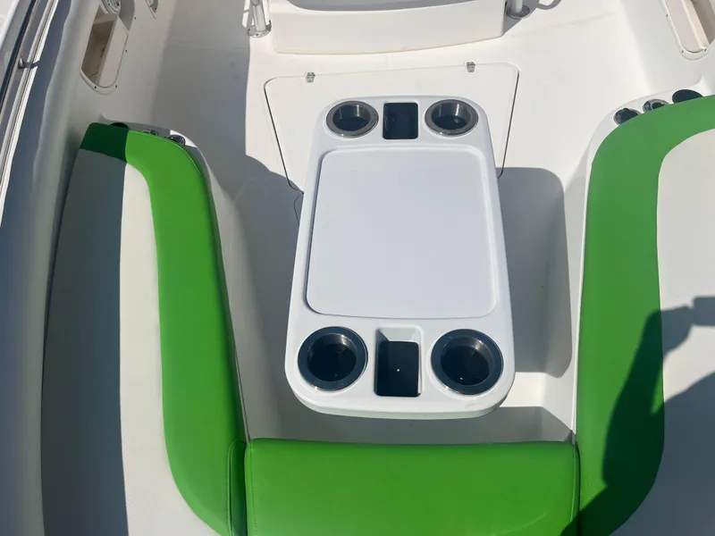 Slide: The Image of Boston Whaler 320 Outrage 2008 - 17