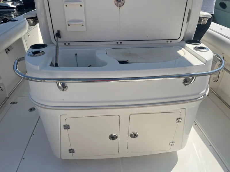 Slide: The Image of Boston Whaler 320 Outrage 2008 - 18