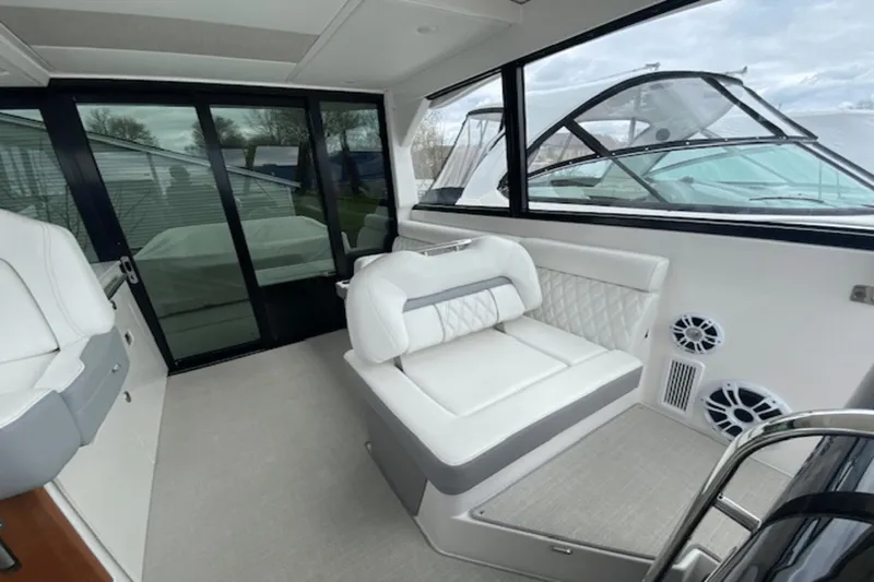 Slide: The Image of Regal 36 Grande Coupe 2022 - 14