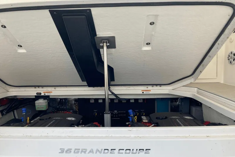Slide: The Image of Regal 36 Grande Coupe 2022 - 40