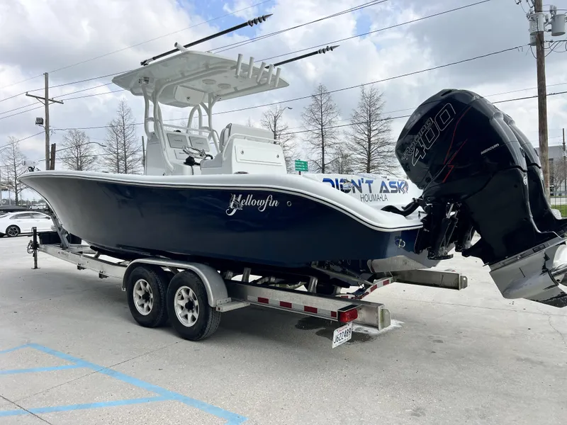 Slide: The Image of Yellowfin 29 Offshore 2018 - 3