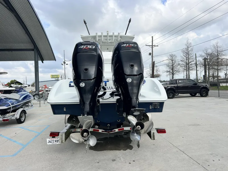 Slide: The Image of Yellowfin 29 Offshore 2018 - 4