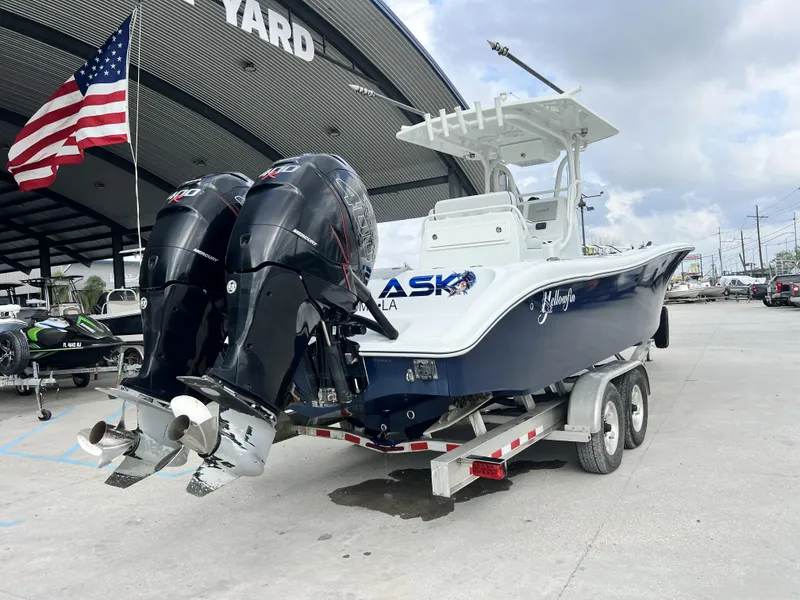 Slide: The Image of Yellowfin 29 Offshore 2018 - 5