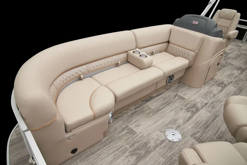 Slide: The Image of Ranger Reata 220FC 2024 - 30