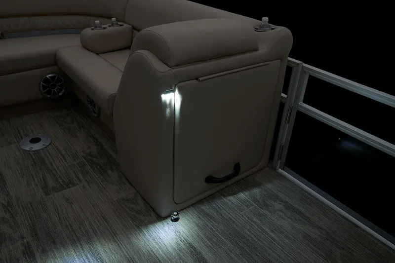 Slide: The Image of Ranger Reata 220FC 2024 - 55