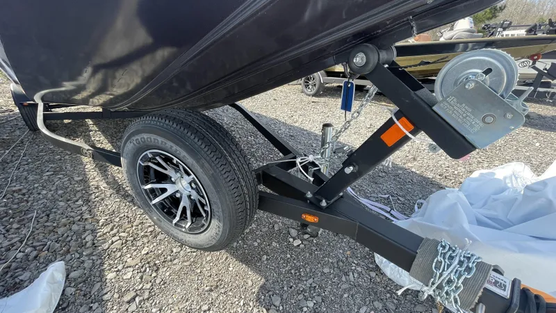 Slide: The Image of G3 Sportsman 1810SC Vinyl 2024 - 13