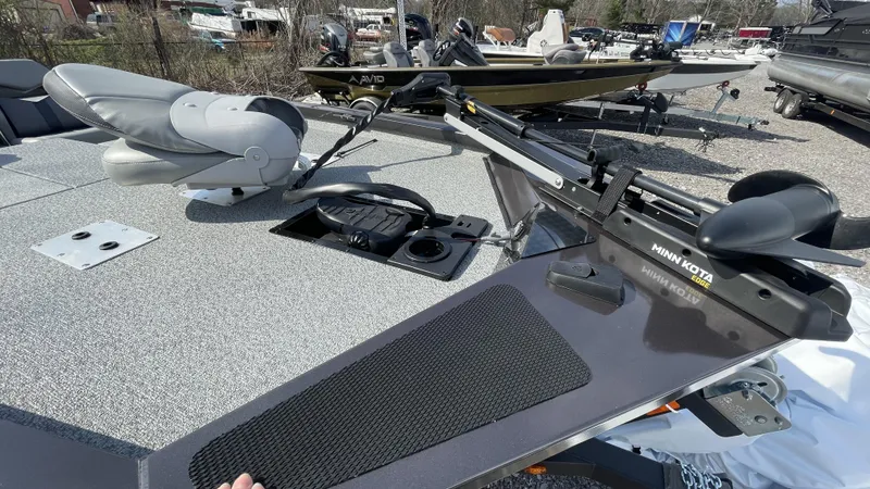 Slide: The Image of G3 Sportsman 1810SC Vinyl 2024 - 14