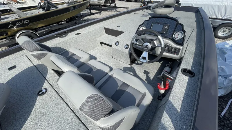 Slide: The Image of G3 Sportsman 1810SC Vinyl 2024 - 7