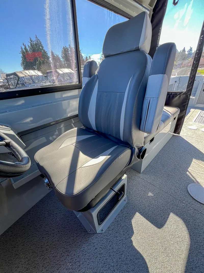 Slide: The Image of Hewescraft 220 Ocean Pro HT 2025 - 11