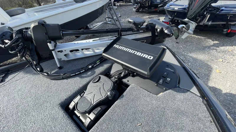 Slide: The Image of Falcon F205 2024 - 17