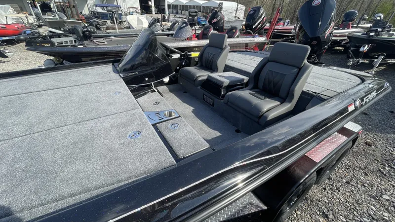 Slide: The Image of Falcon F205 2024 - 3