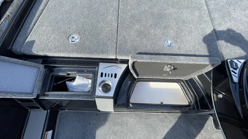 Slide: The Image of Falcon F205 2024 - 6