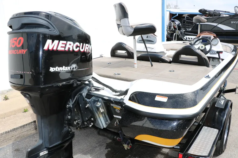 Slide: The Image of 2007 Nitro NX 591 DC boat with Mercury 150 OptiMax engine. - 4