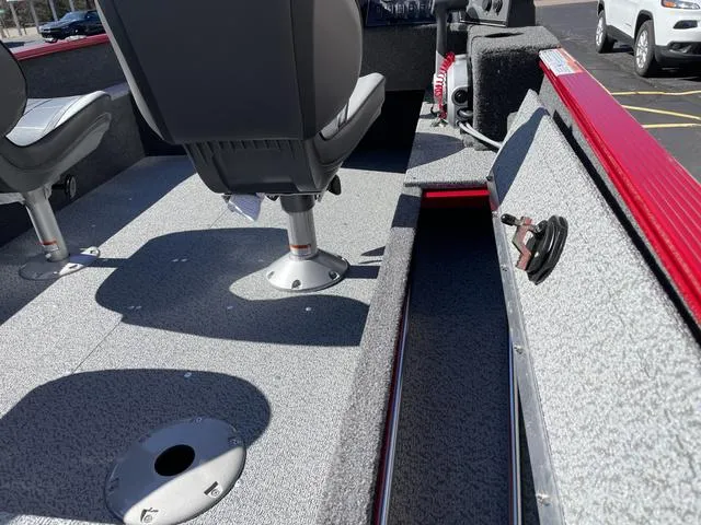 Slide: The Image of Lund 1650 Angler SS 2024 - 16