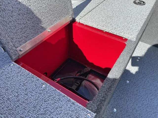 Slide: The Image of Lund 1650 Angler SS 2024 - 12