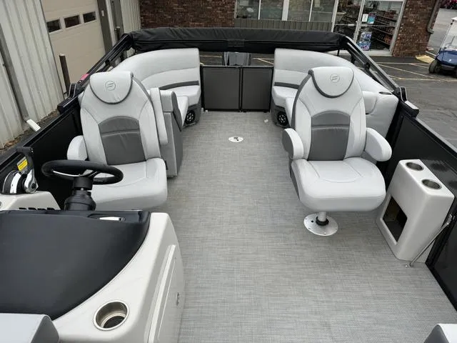 Slide: The Image of Flagship D22U 2023 - 12