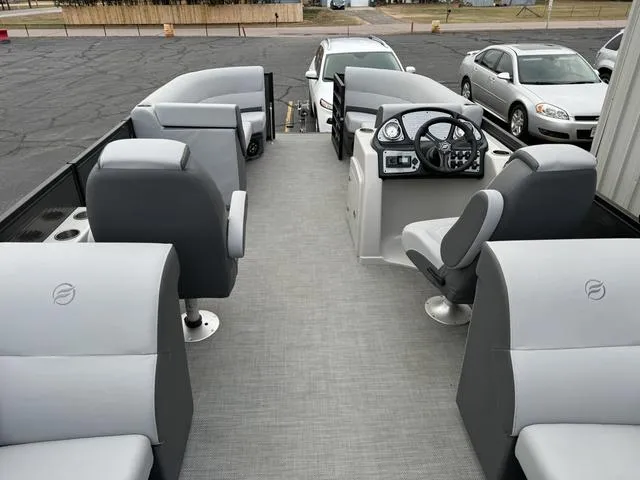 Slide: The Image of Flagship D22U 2023 - 14