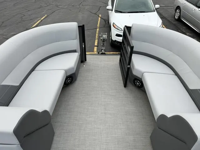 Slide: The Image of Flagship D22U 2023 - 22