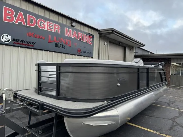 Slide: The Image of Flagship D22U 2023 - 3