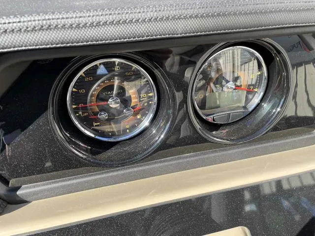 Slide: The Image of Viaggio X22S-TRITOON 2024 - 18