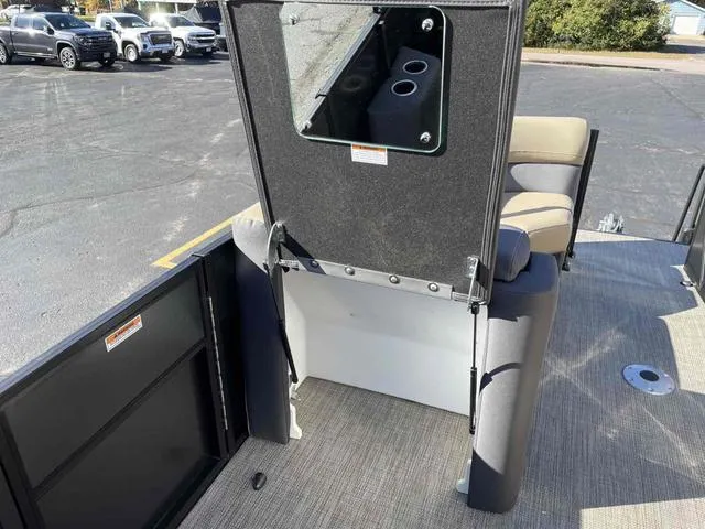 Slide: The Image of Viaggio X22S-TRITOON 2024 - 20