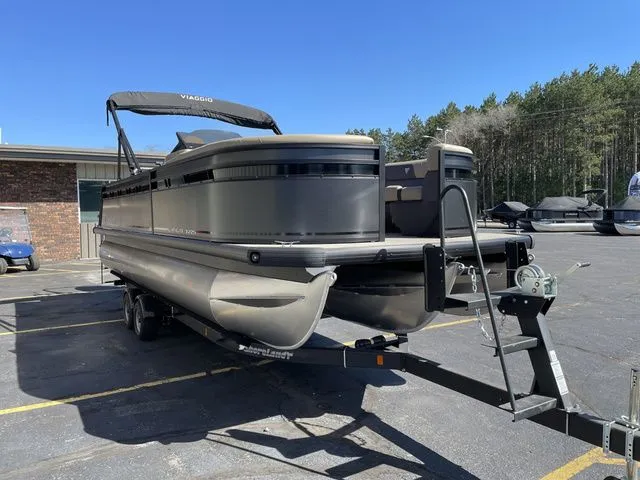 Slide: The Image of Viaggio X22S-TRITOON 2024 - 4