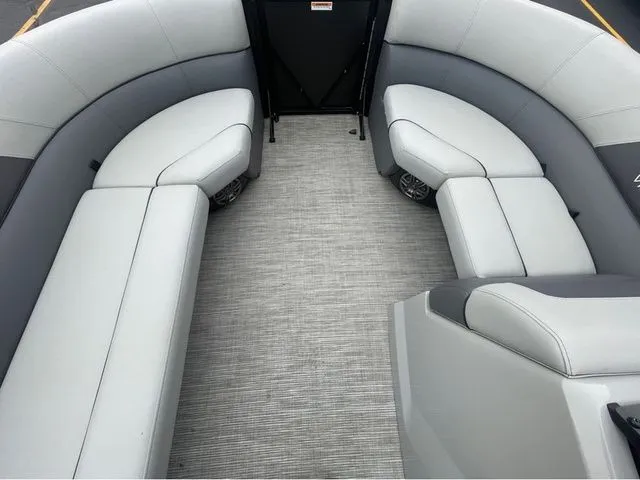 Slide: The Image of Viaggio Lago V-U 16U 2024 - 15