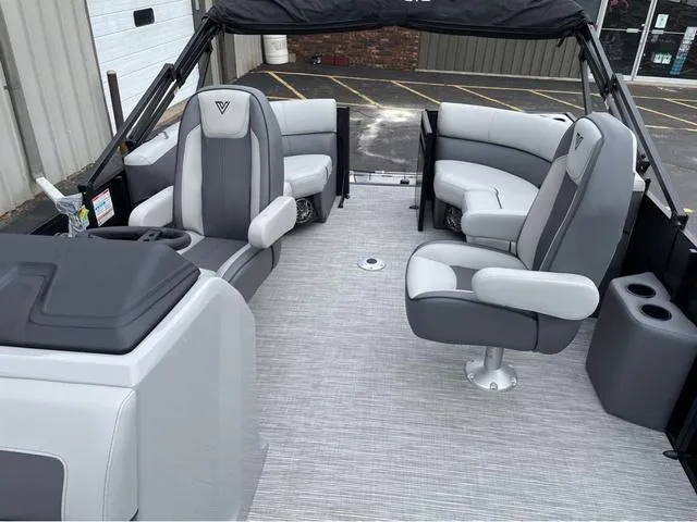 Slide: The Image of Viaggio V18U 2024 - 9