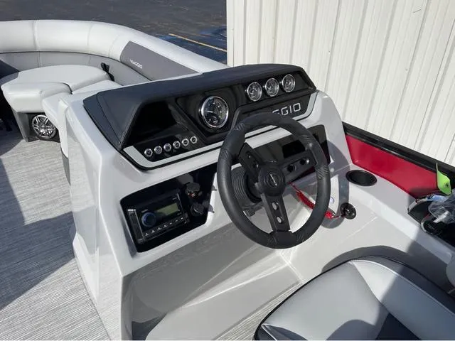 Slide: The Image of Viaggio V22U 2024 - 14