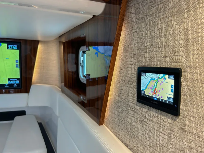 Slide: The Image of HCB 48 Campeon 2025 - 72