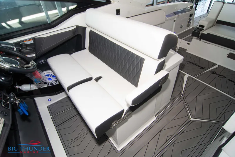 Slide: The Image of Monterey 378SS Super Sport 2022 - 50