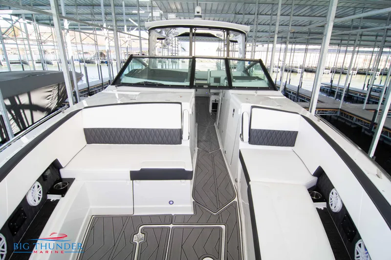 Slide: The Image of Monterey 378SS Super Sport 2022 - 70