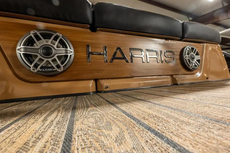 Slide: The Image of Harris Grand Mariner 250 SL 2024 - 21