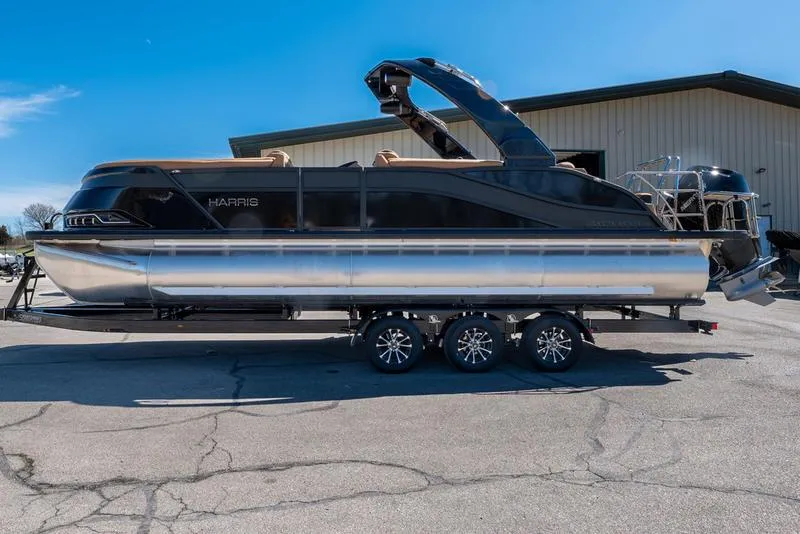 Slide: The Image of Harris Grand Mariner 250 SL 2024 - 3