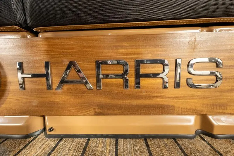 Slide: The Image of Harris Grand Mariner 250 SL 2024 - 30