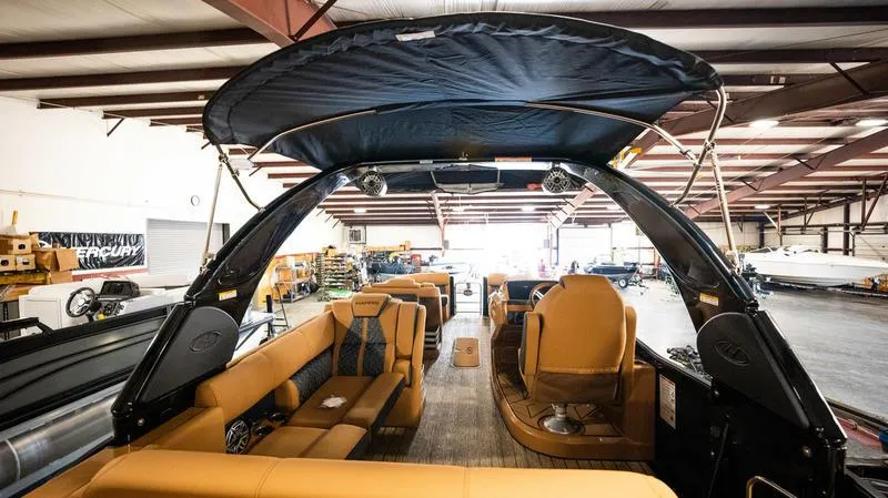 Slide: The Image of Harris Grand Mariner 250 SL 2024 - 37