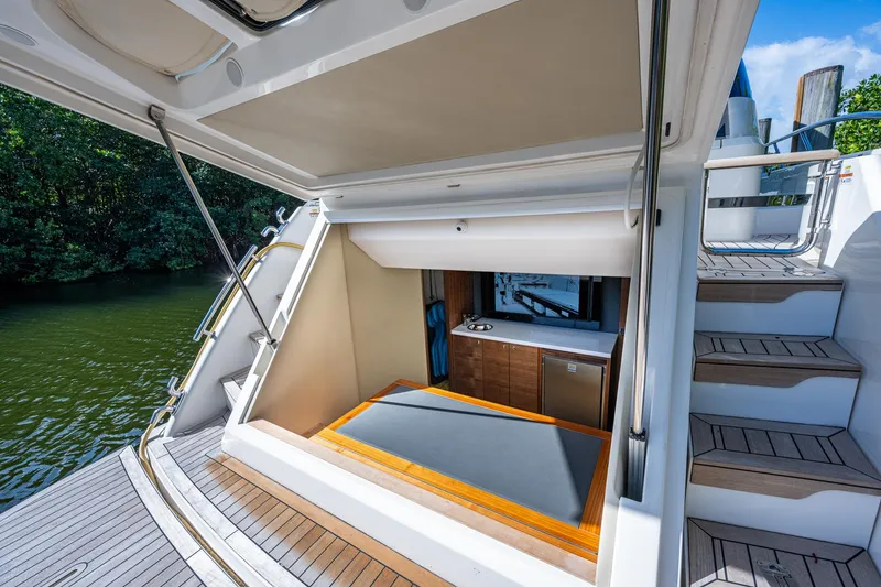 Slide: The Image of Maritimo X50 2020 - 24