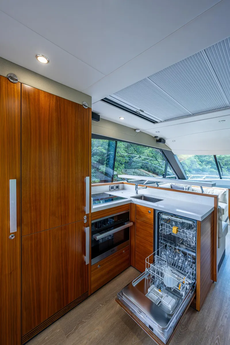 Slide: The Image of Maritimo X50 2020 - 32