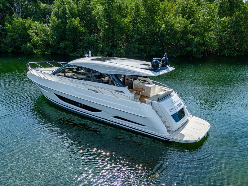 Slide: The Image of Maritimo X50 2020 - 6