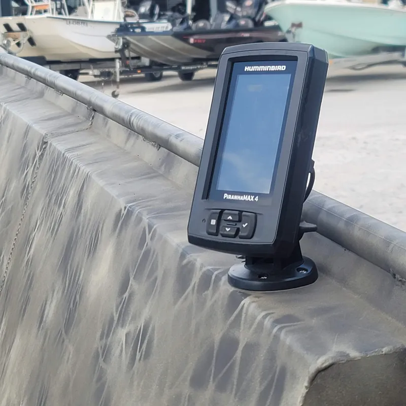 Slide: The Image of Humminbird PiranhaMAX 4 fish finder on a 2021 WeldBilt 2170 boat. - 9