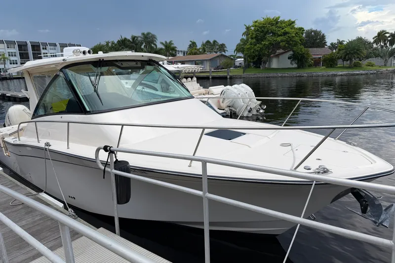 The Image of Grady-White Express 340 2026 - 0