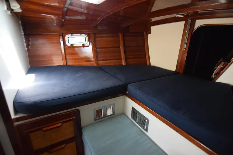Slide: The Image of Cozy cabin interior of 2000 Custom Tumbleweed/Tony Skidmore 36 Fin Keel Cutter. - 13