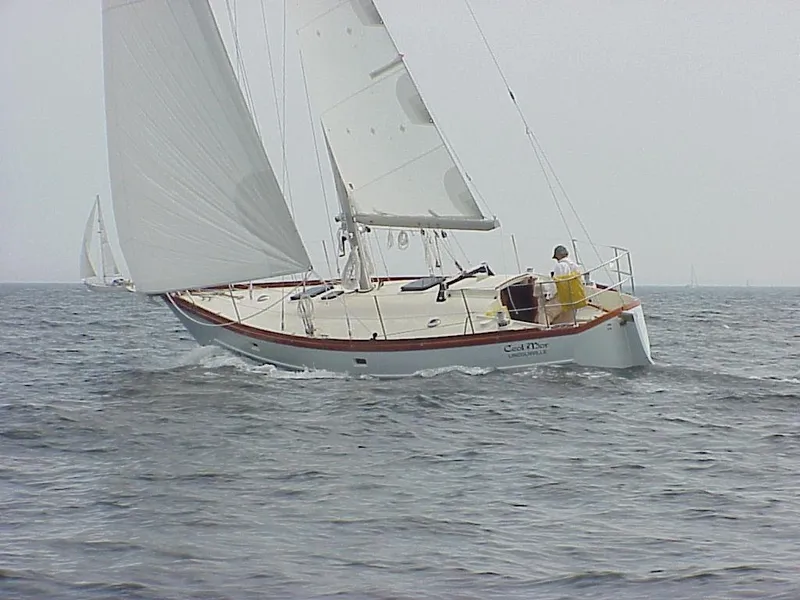 Slide: The Image of Sailing yacht "Tumbleweed/Tony Skidmore 36" on open water, 2000 model, fin keel cutter. - 32