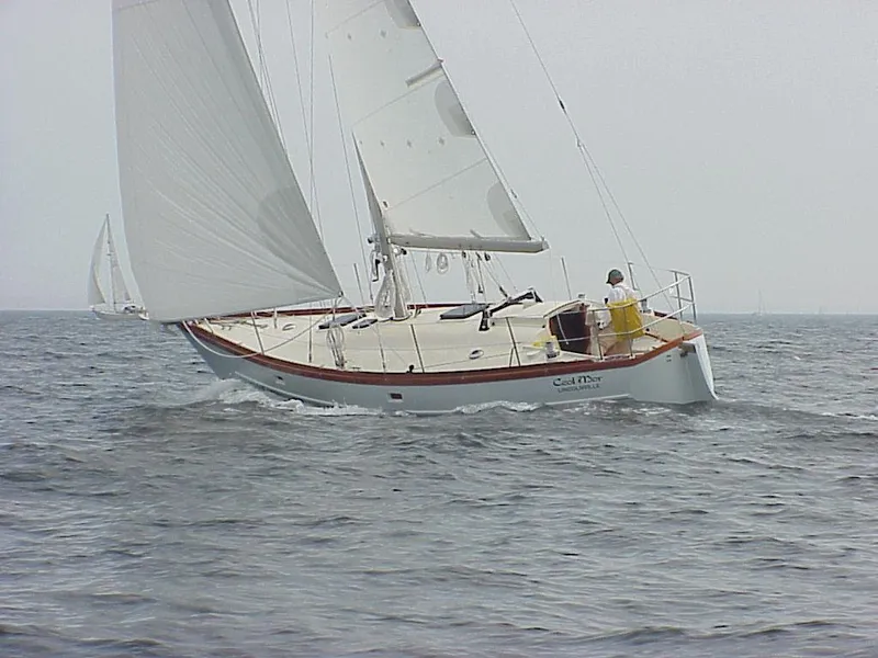 Slide: The Image of Sailing yacht "Tumbleweed/Tony Skidmore 36 Fin Keel Cutter" on open water, 2000 model. - 33