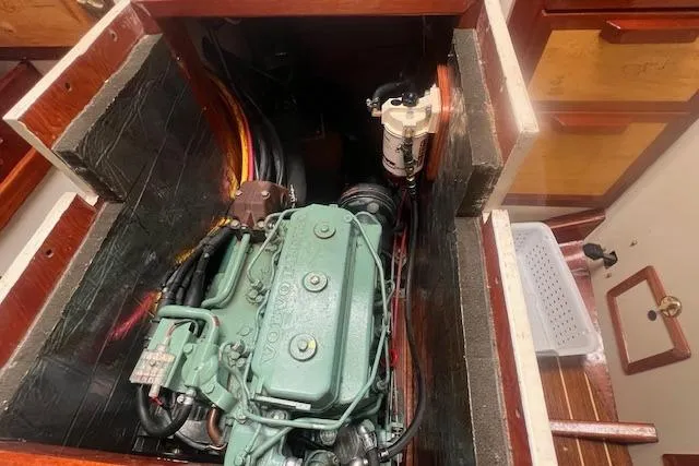 Slide: The Image of Custom Tumbleweed/Tony Skidmore 36 Fin Keel Cutter 2000 - 53