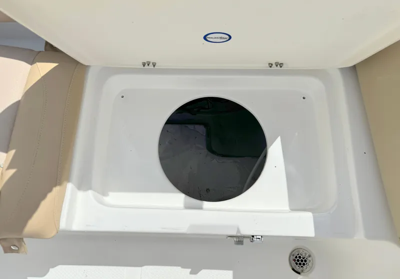 Slide: The Image of Livewell compartment on a 2021 NauticStar 2302 Legacy boat. - 28