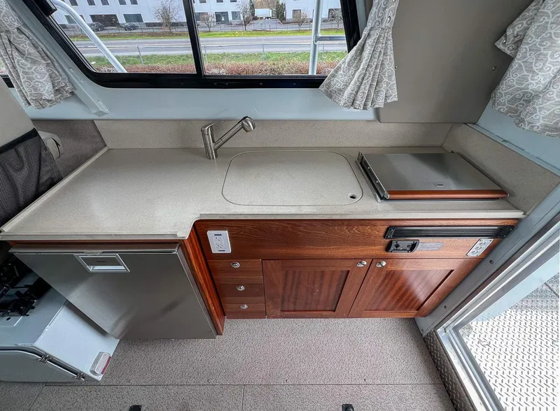 Slide: The Image of Hewescraft 290 Adventure 2026 - 17