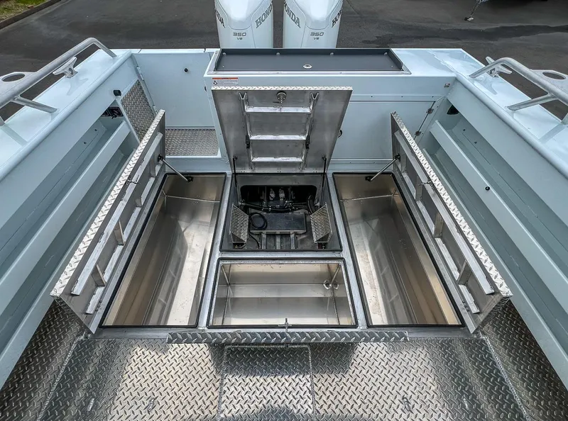 Slide: The Image of Hewescraft 290 Adventure 2026 - 23