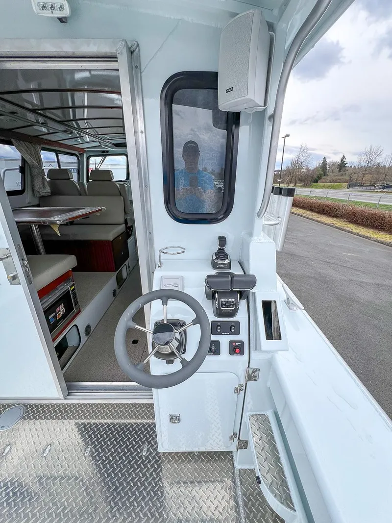 Slide: The Image of Hewescraft 290 Adventure 2026 - 25