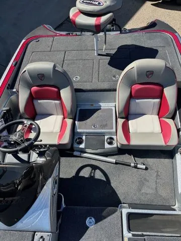 Slide: The Image of Triton 18 TrX 2024 - 12